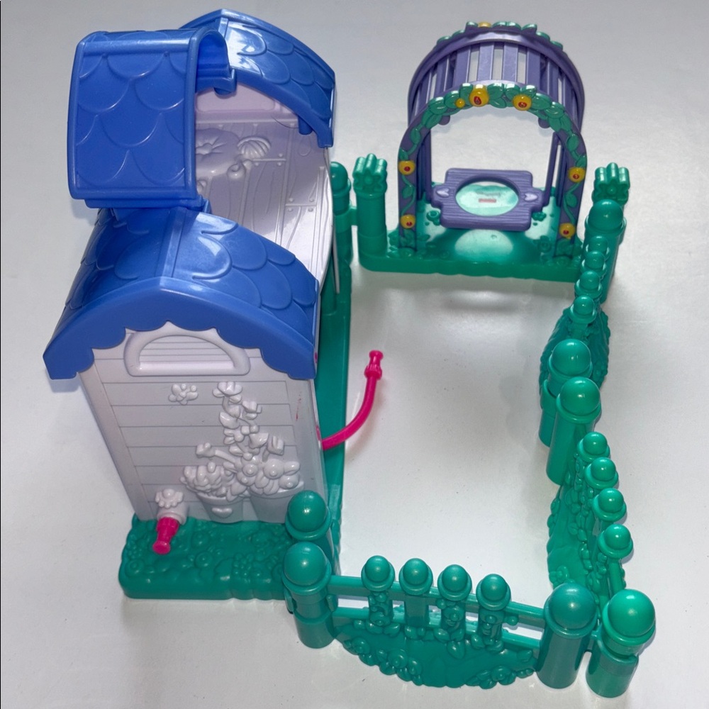 Fisher-Price Little People Playtime Pals Tea Party Garden House  2001 - Picture 5 of 14